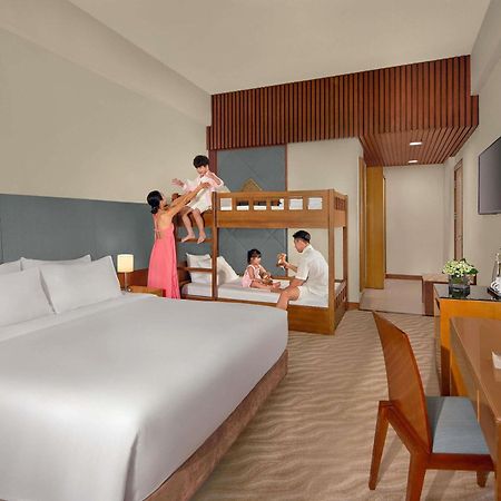 Hotel Novotel Nha Trang Bagian luar foto