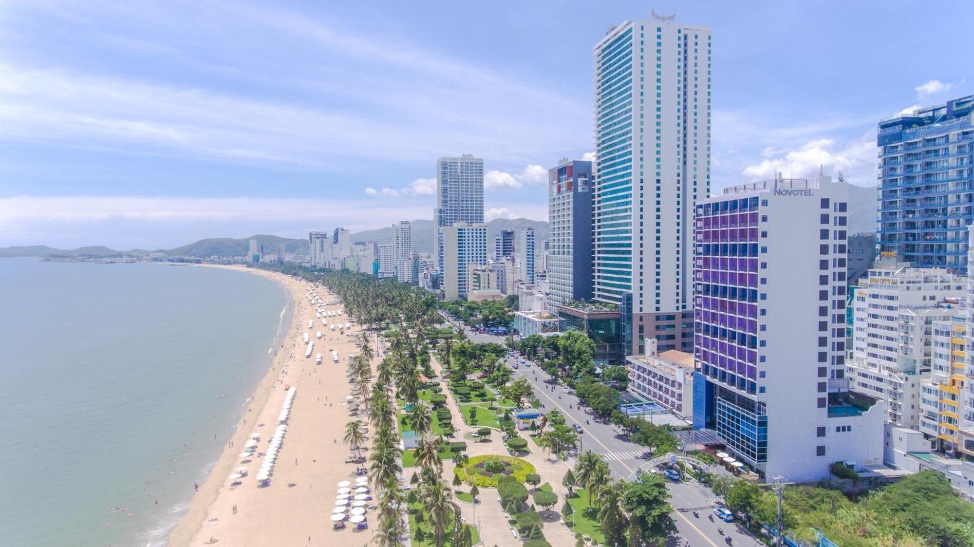 Hotel Novotel Nha Trang Bagian luar foto