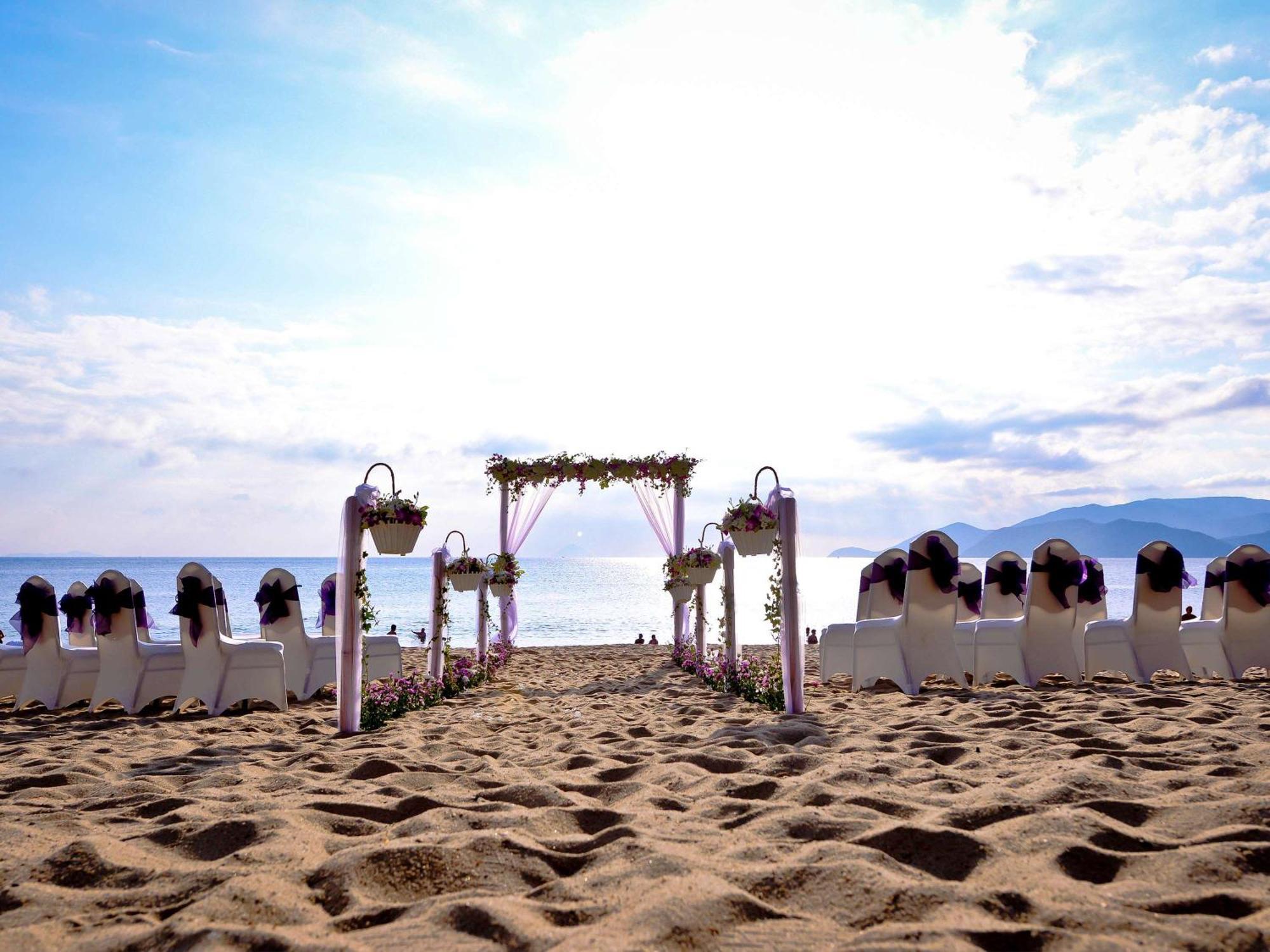 Hotel Novotel Nha Trang Bagian luar foto