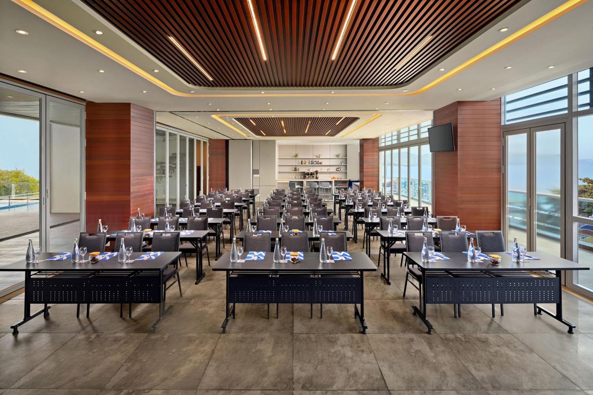 Hotel Novotel Nha Trang Bagian luar foto