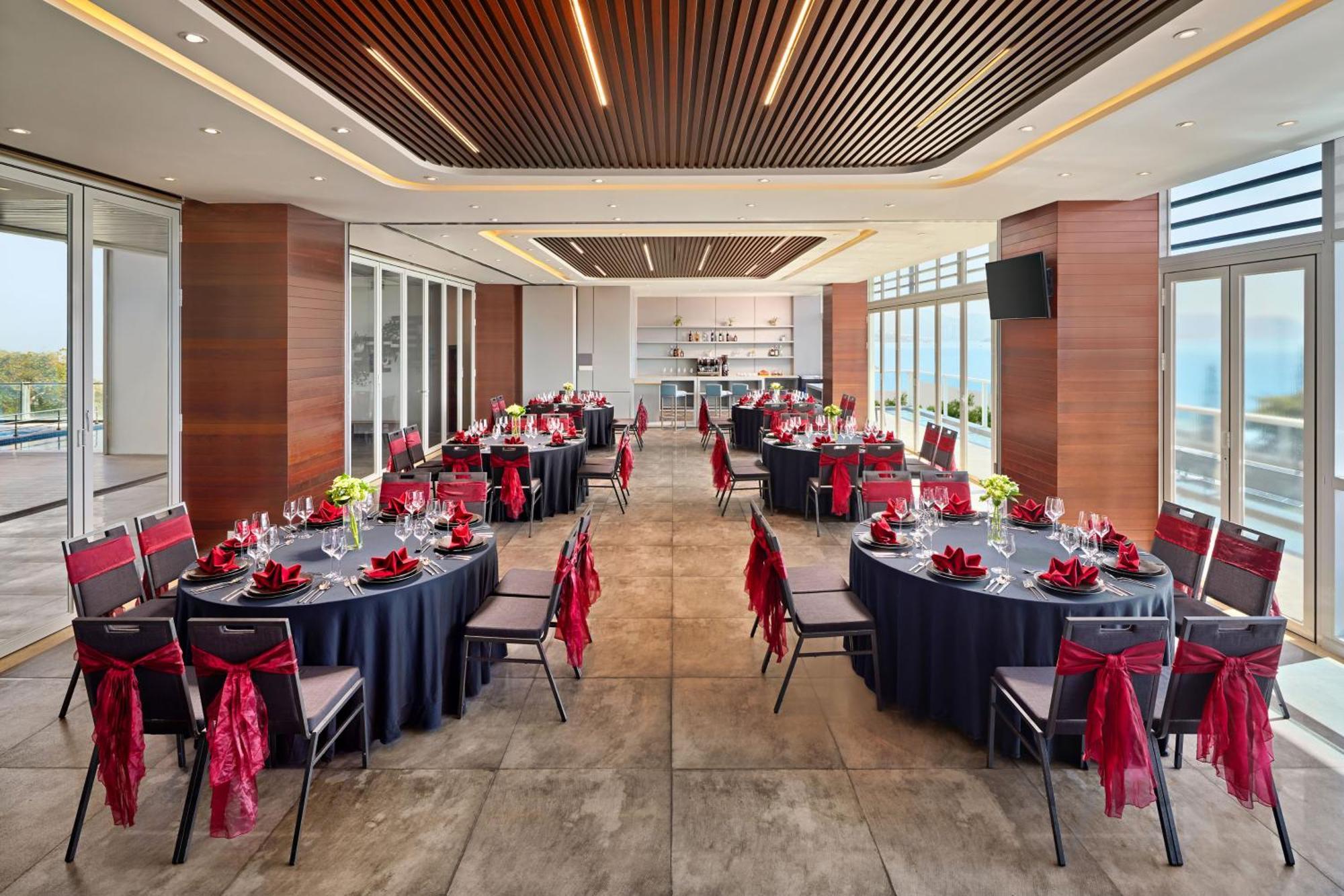 Hotel Novotel Nha Trang Bagian luar foto