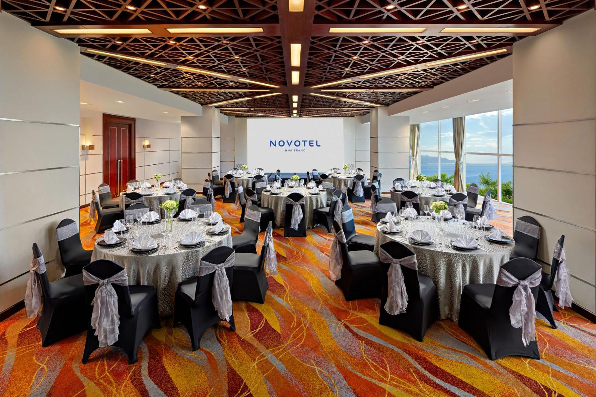 Hotel Novotel Nha Trang Bagian luar foto