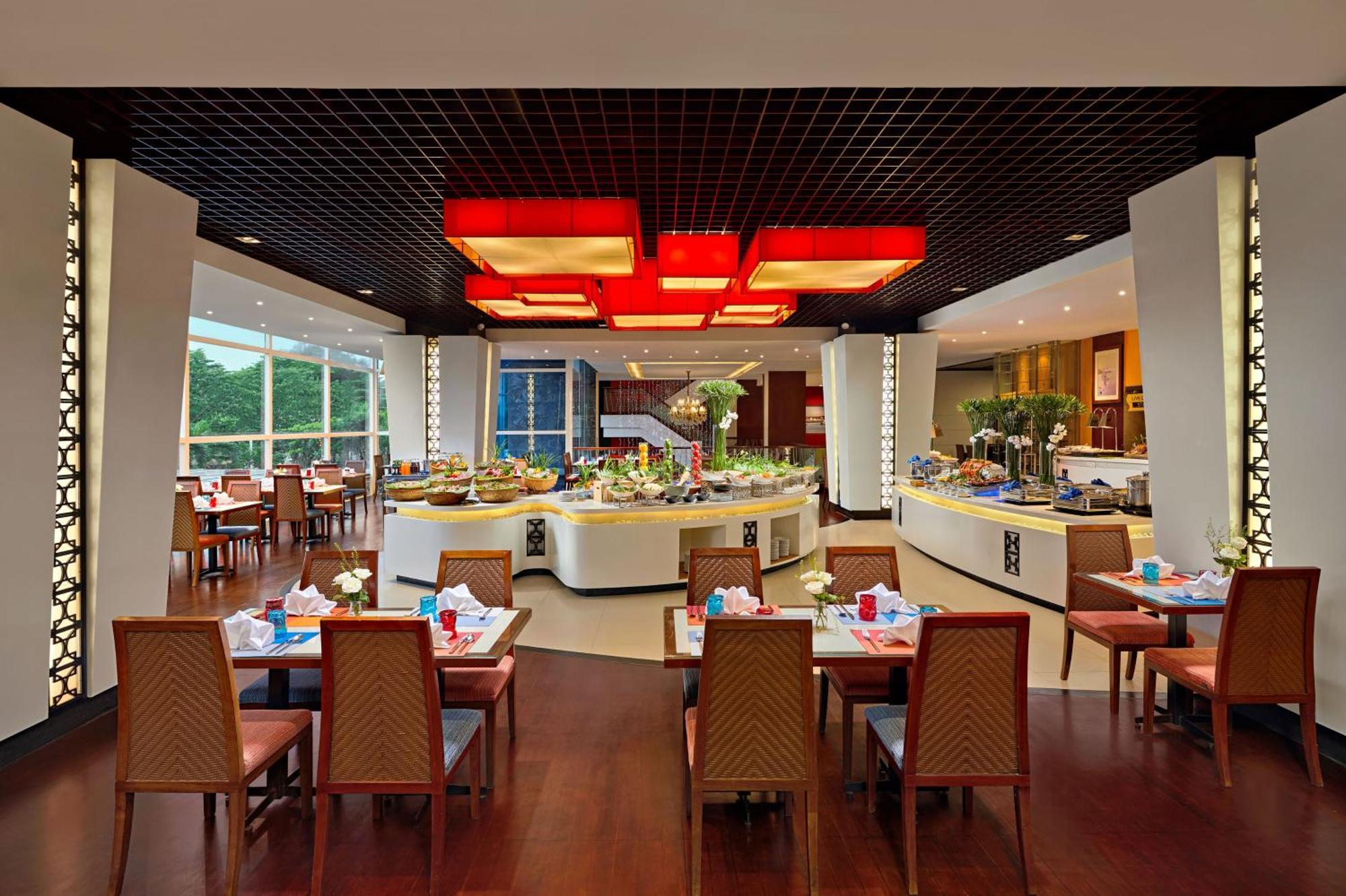 Hotel Novotel Nha Trang Bagian luar foto
