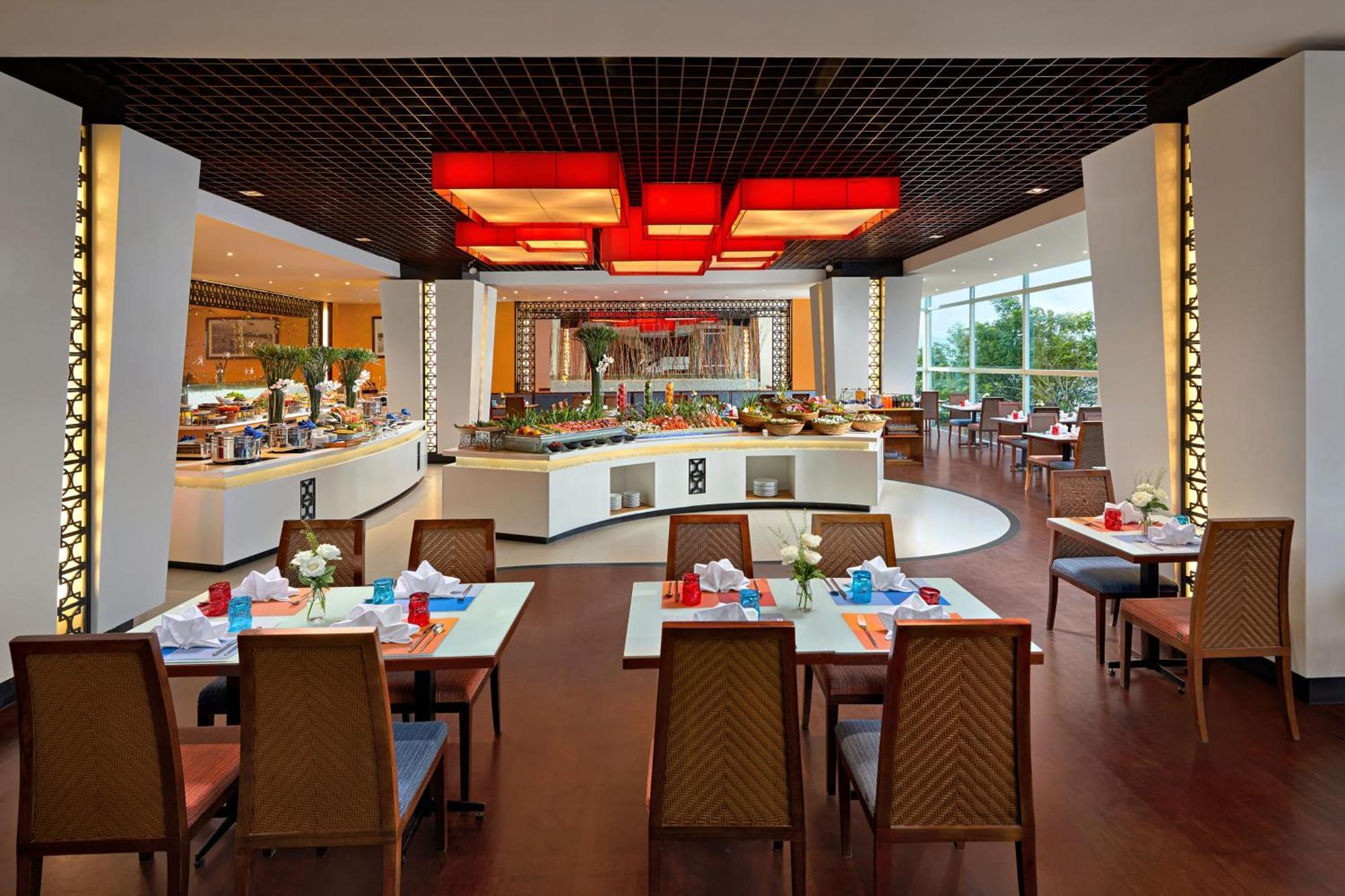Hotel Novotel Nha Trang Bagian luar foto