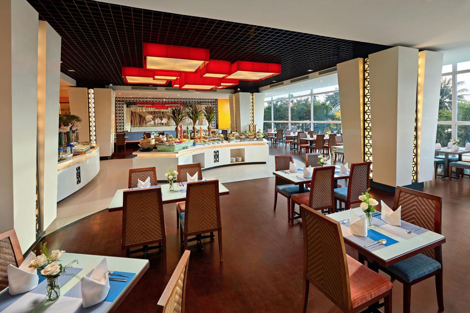 Hotel Novotel Nha Trang Bagian luar foto