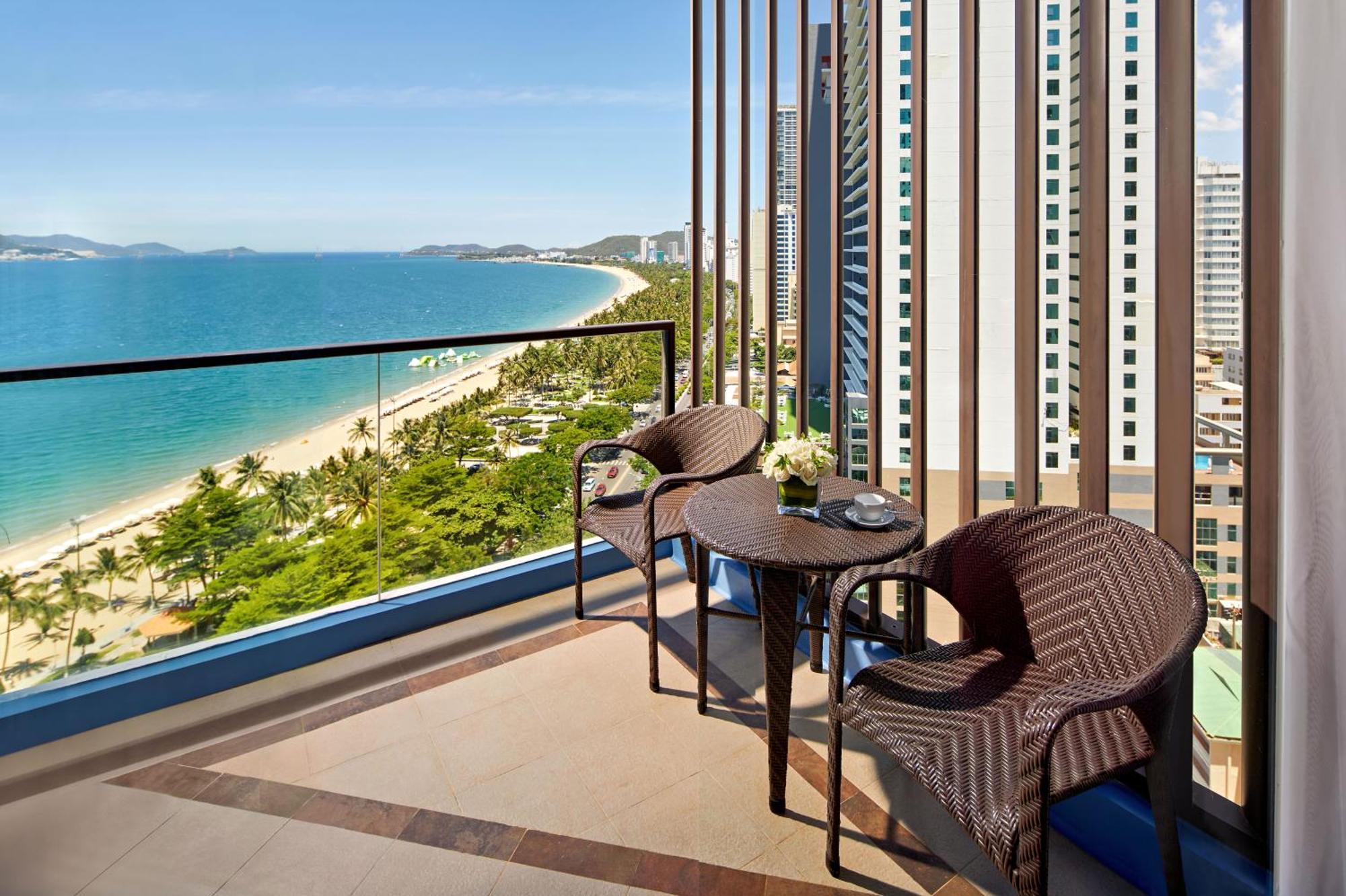 Hotel Novotel Nha Trang Bagian luar foto