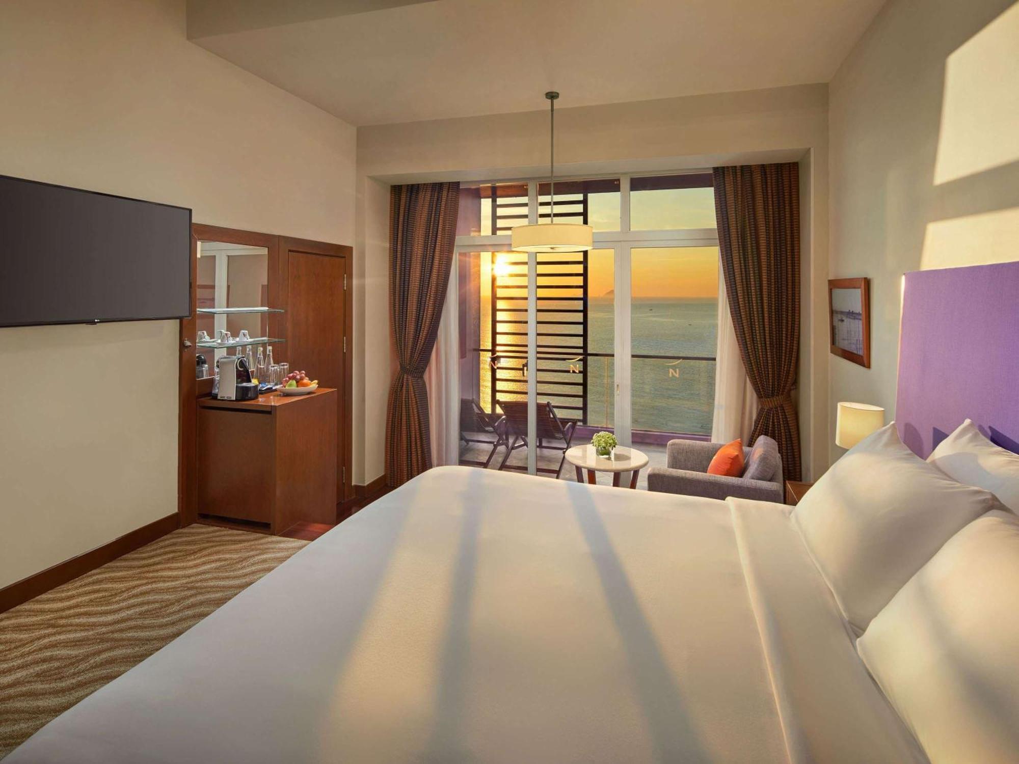 Hotel Novotel Nha Trang Bagian luar foto