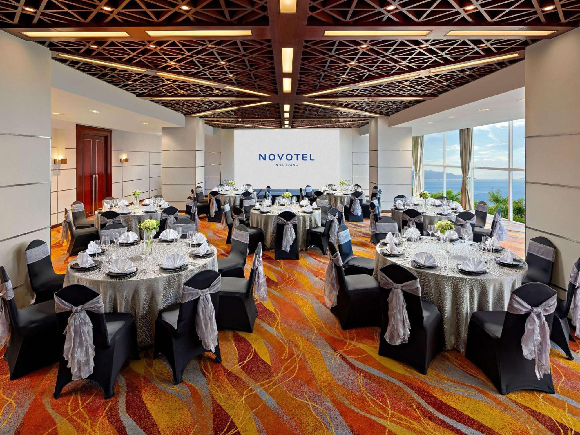 Hotel Novotel Nha Trang Bagian luar foto