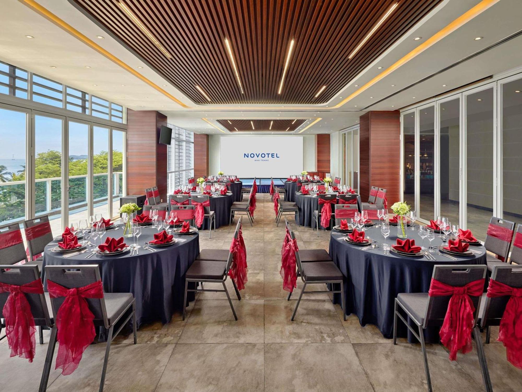 Hotel Novotel Nha Trang Bagian luar foto