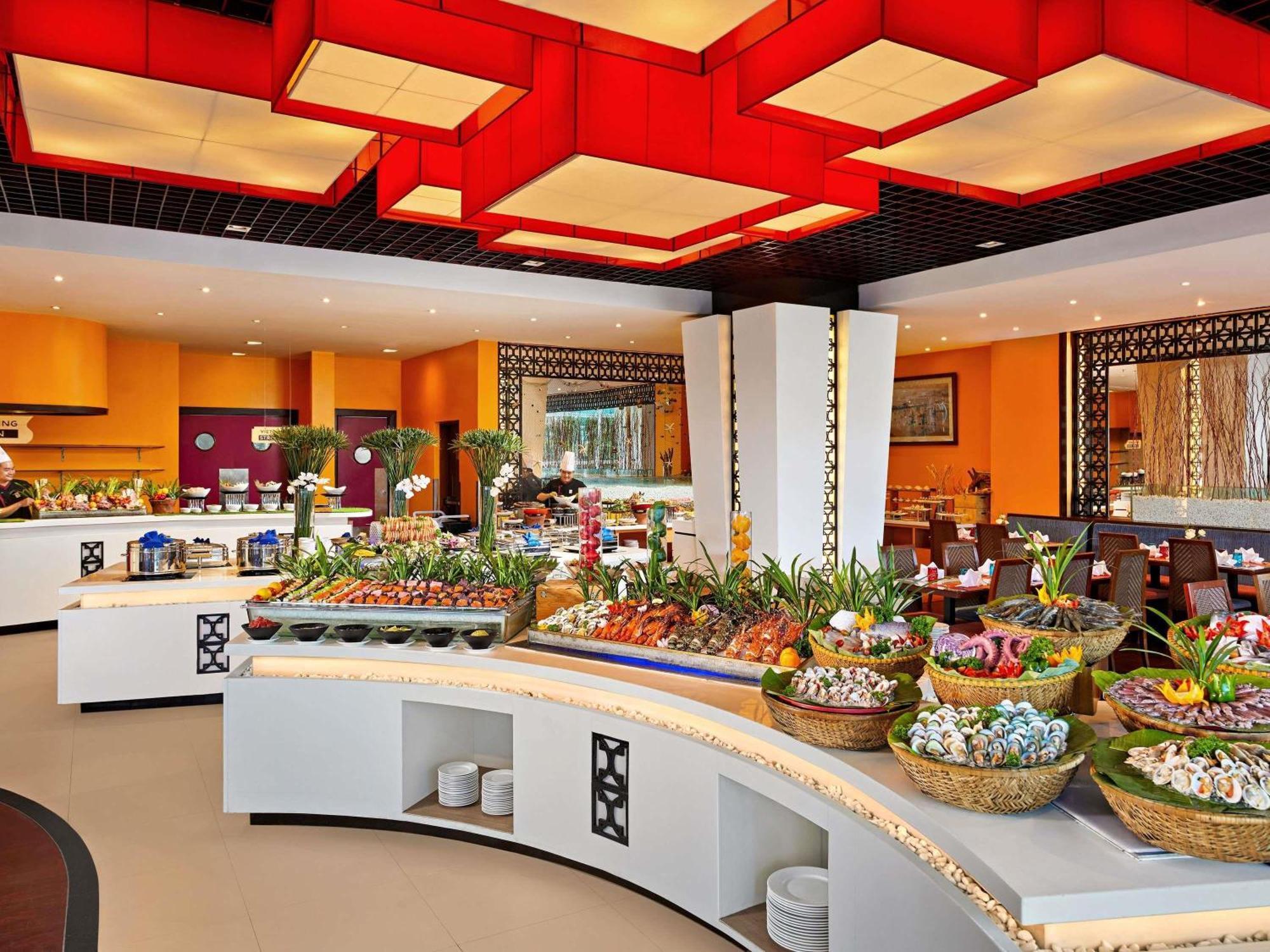 Hotel Novotel Nha Trang Bagian luar foto