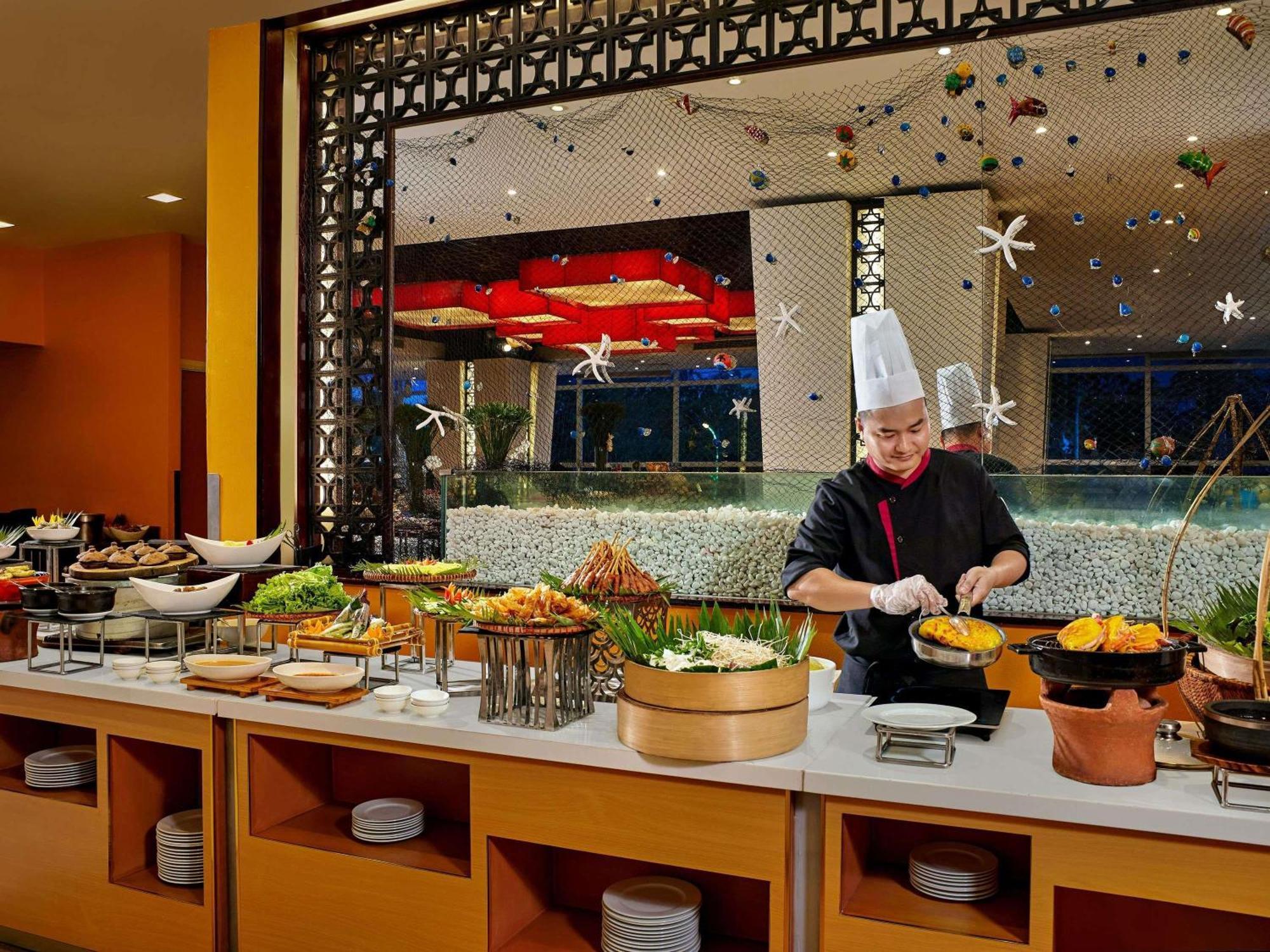 Hotel Novotel Nha Trang Bagian luar foto